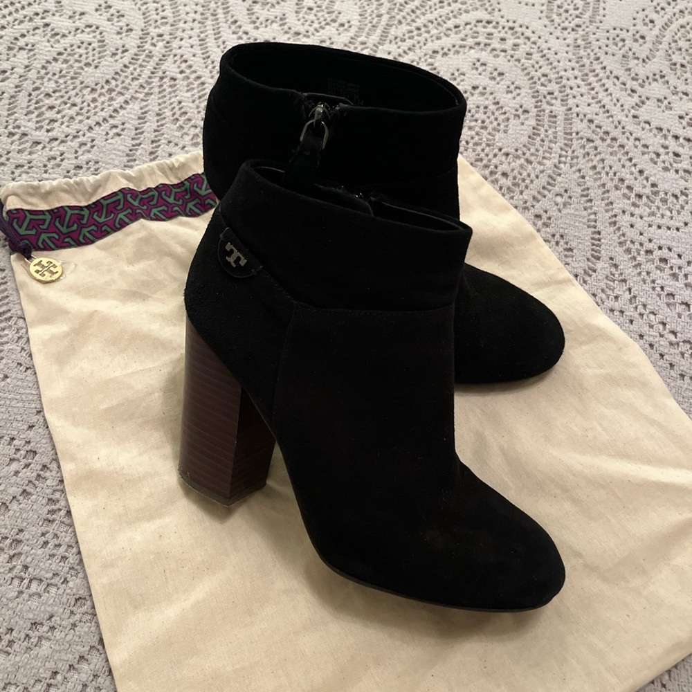 Tory Burch Fulton black suede ankle boots booties size 8 - Picture 1 of 13